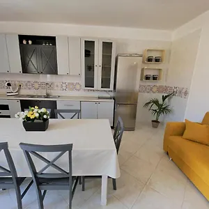 Appartamento Made In Sicilia -in Centro, Aria Condizionata E No Ztl- City Centre, Aircon And No Ltz, Castellammare del Golfo