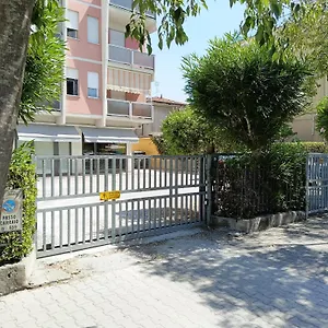 https://alpe-mare.it-tuscanyhotel.com